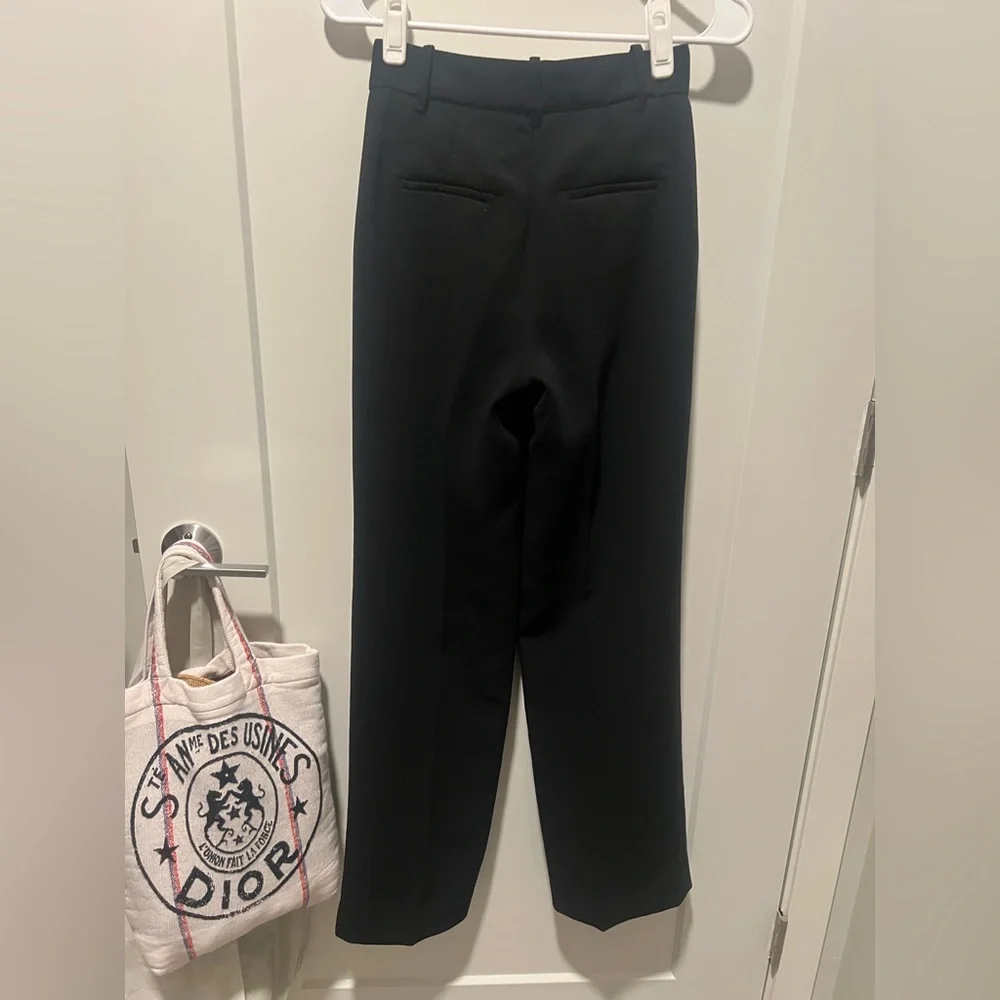 Aritzia Wilfred The Effortless Pants in Black - Picture 6 of 8